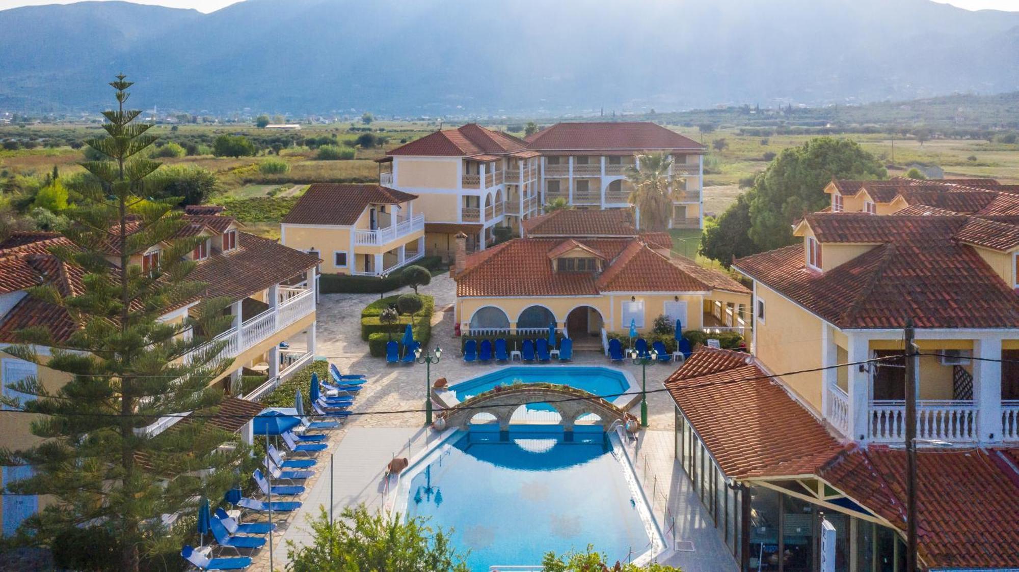 Aparthotel Elpida 2*