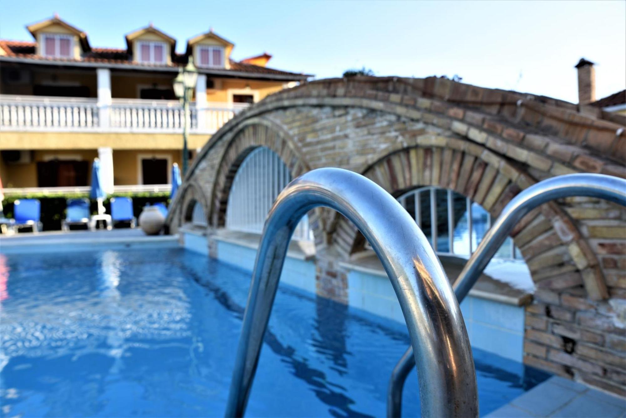 Elpida Aparthotel