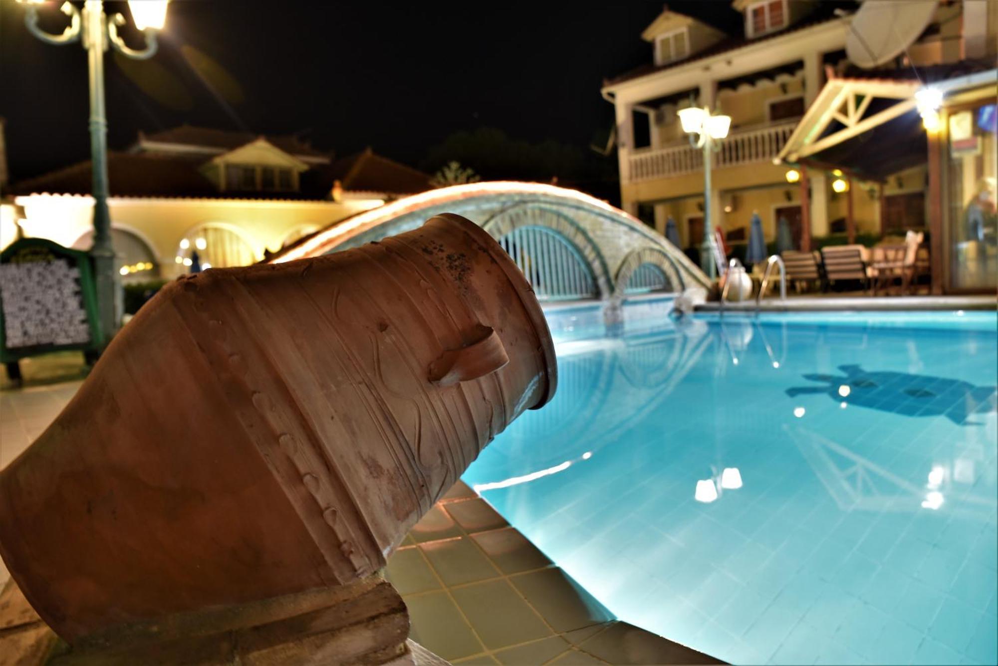 Aparthotel Elpida 2*