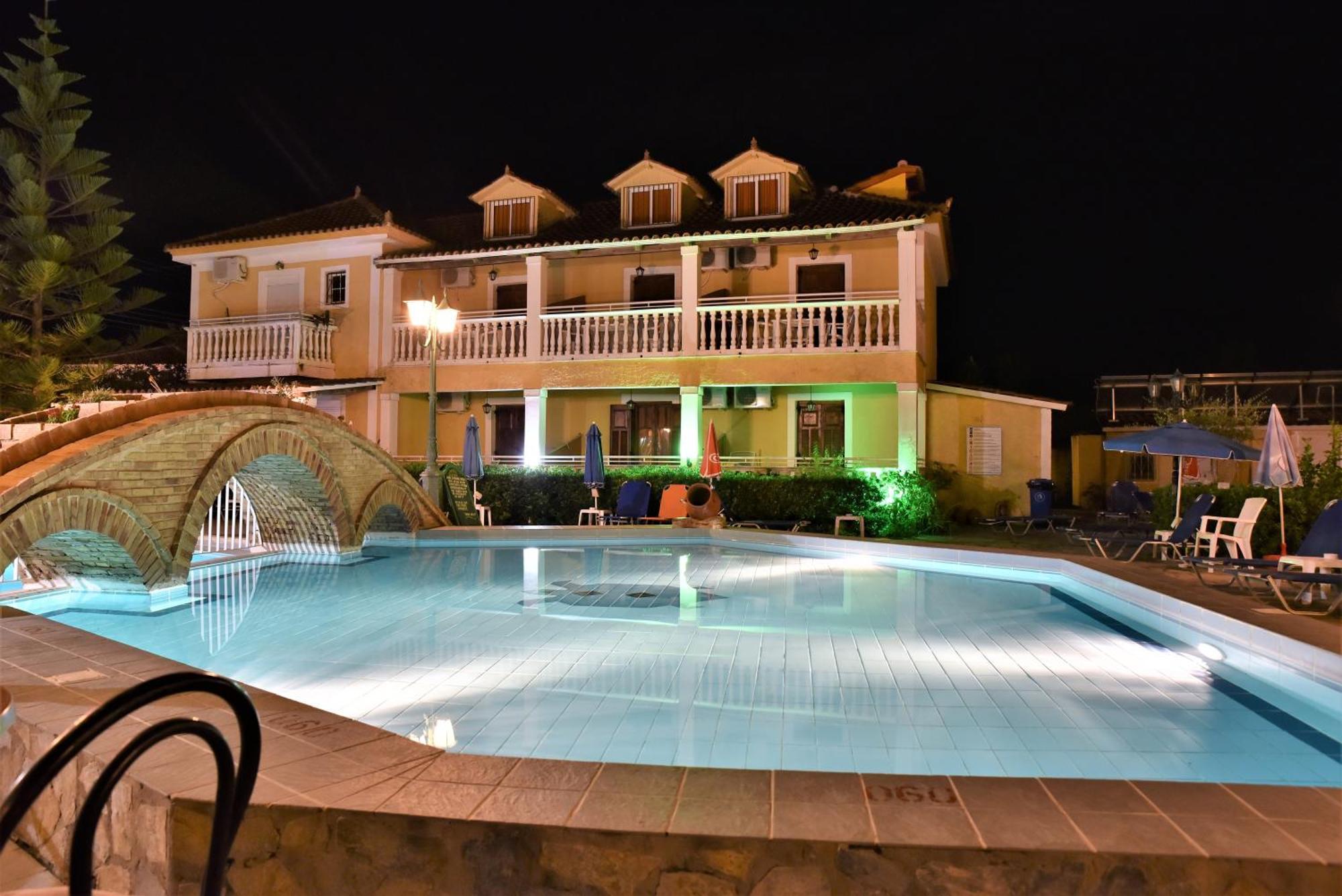 Aparthotel Elpida 2*