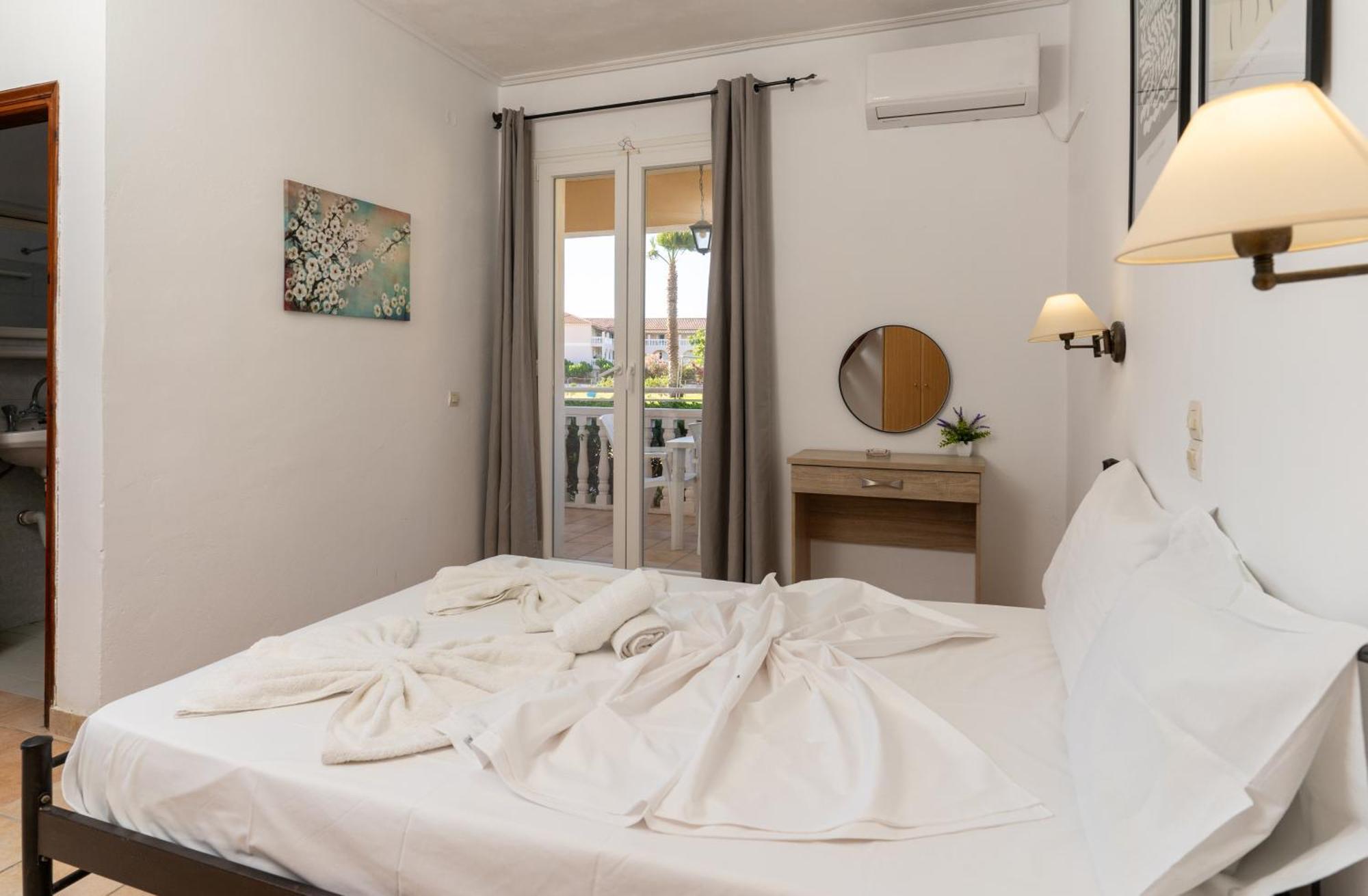 Aparthotel Elpida 2*